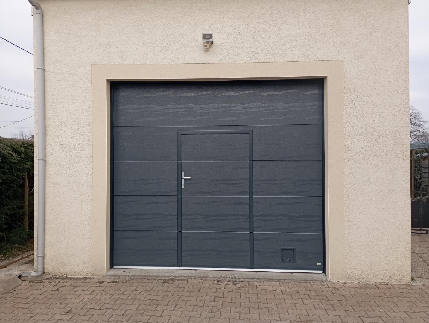 Porte garage Riom